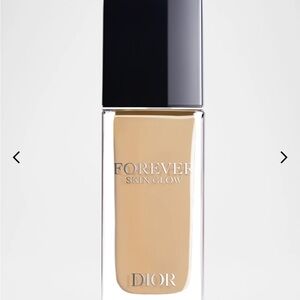 Dior Forever Skin Glow Foundation - Creamy Tan
4WO